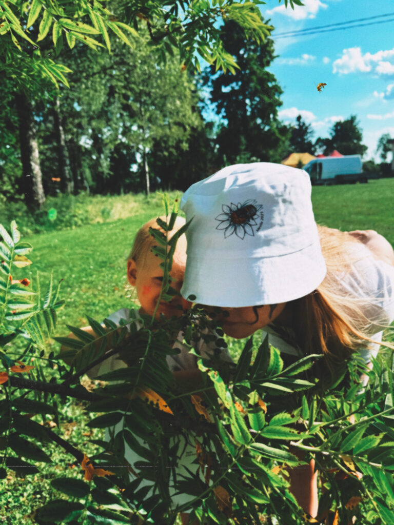Looduslaste foto Mette Jõeäär
